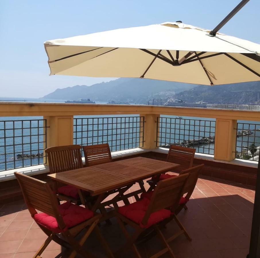La Giulietta - Penthouse Salerno Exterior foto